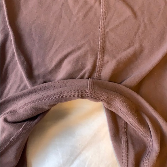 Lululemon leggings size 12 light mauve crop - Picture 3 of 4